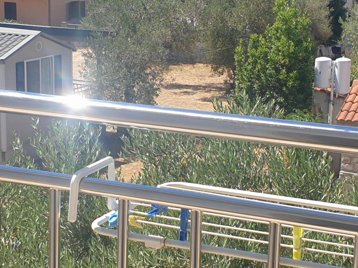 Apartmani Bepo Sveti Filip i Jakov Bagian luar foto